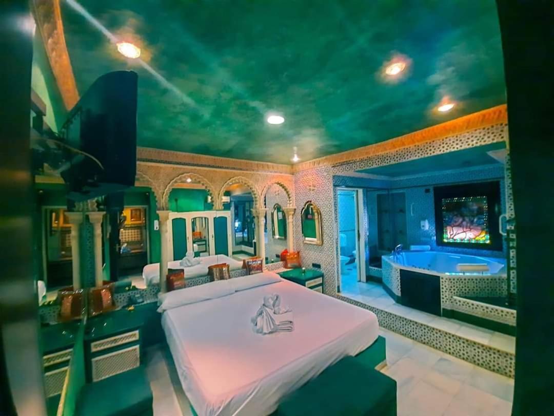 Avenida Andalucia - Solo Adultos Maison d'hôtes Séville